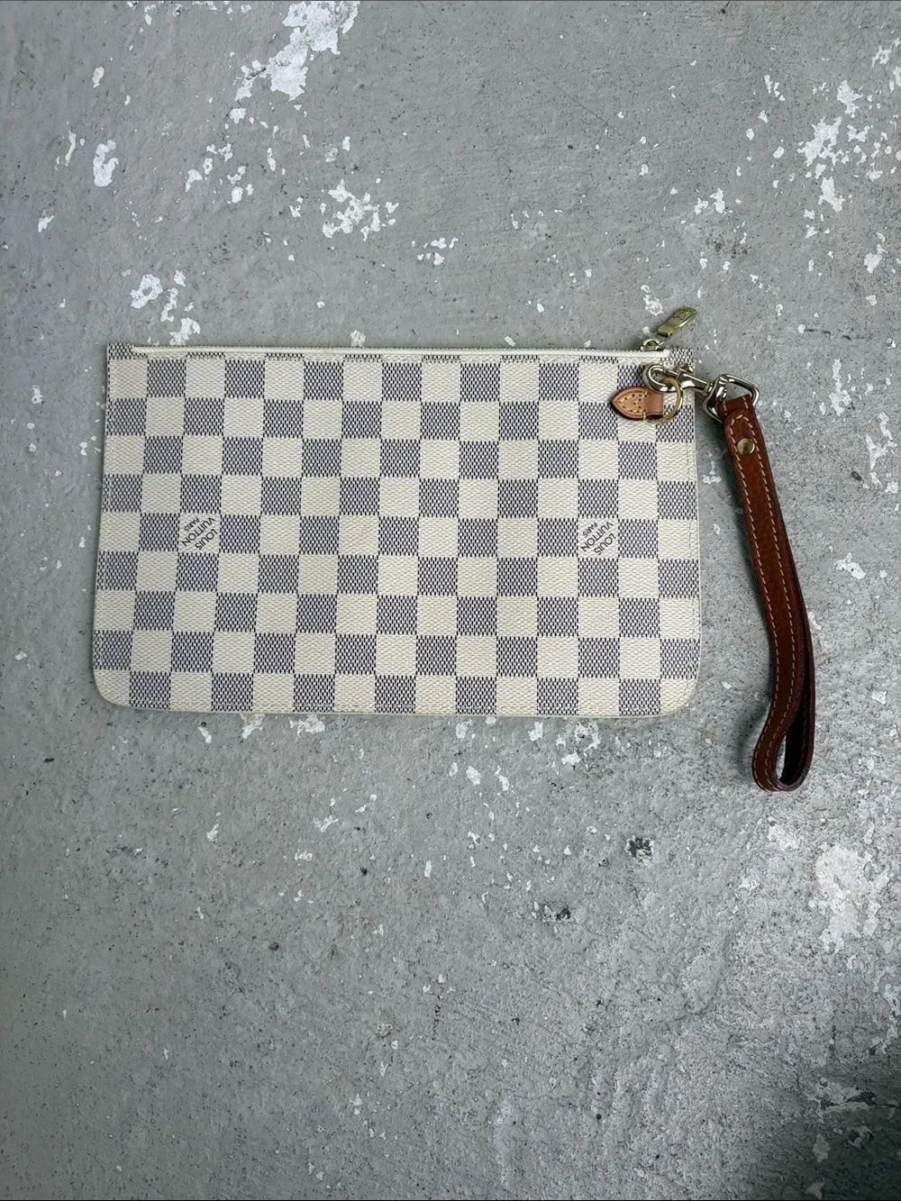 Louis Vuitton Pouch Damier Never Full